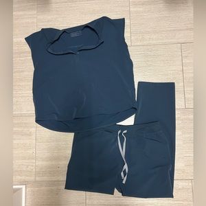 FIGS scrubs. Size XL